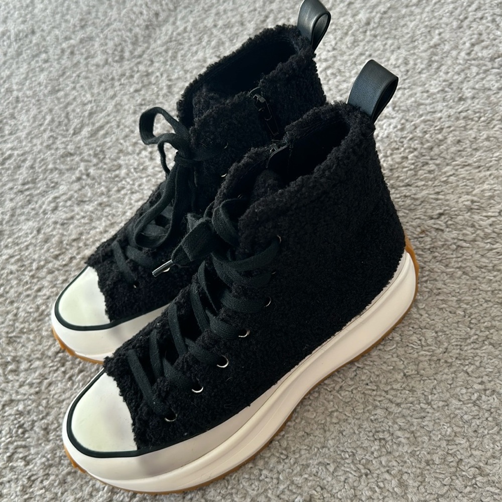 Steve madden sherpa high tops